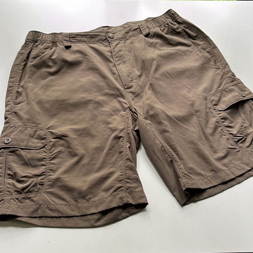 The North Face Nylon Cargo Shorts Men’s L 34x10